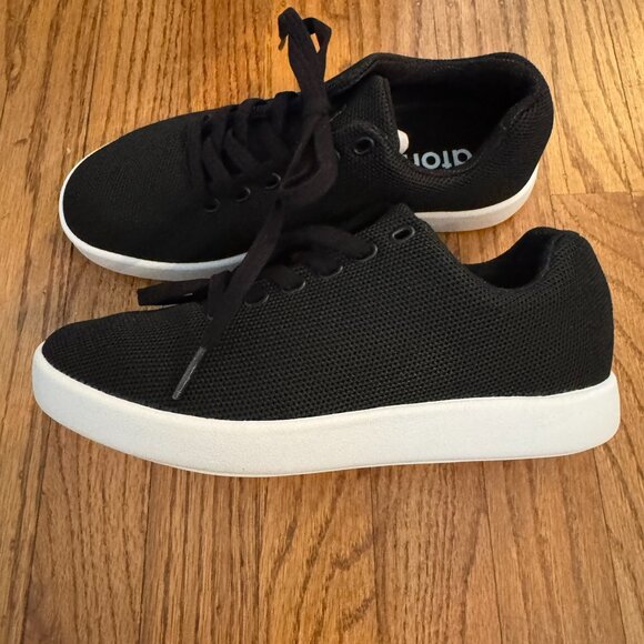 atom sneakers - Picture 4 of 8